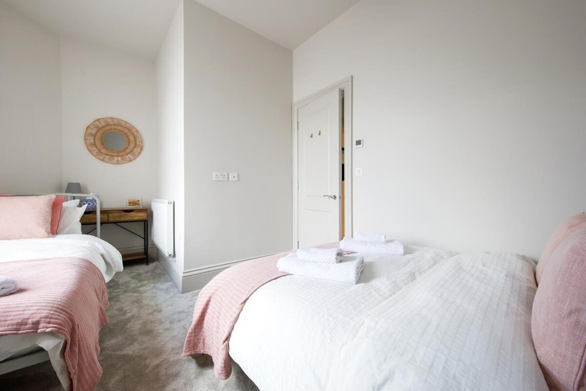 Panoramic Sea Views In Beachfront Apt W Balcony 博格诺里吉斯 外观 照片