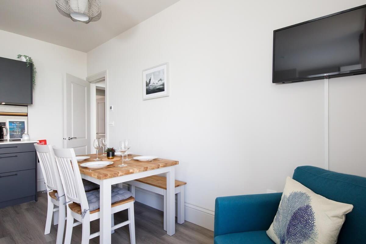 Panoramic Sea Views In Beachfront Apt W Balcony 博格诺里吉斯 外观 照片